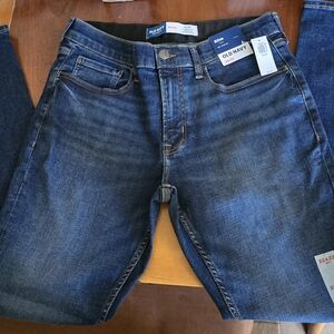 New with tags Old Navy slim-fit stretch jeans, size 32x32, dark wash.